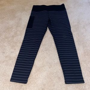 Salty Honey Steady Mobbin Capri Leggings